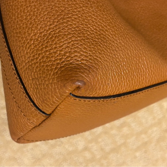 Gucci GG Charm Hobo Camel Pebbled Leather Shoulder Bag - Picture 6 of 16